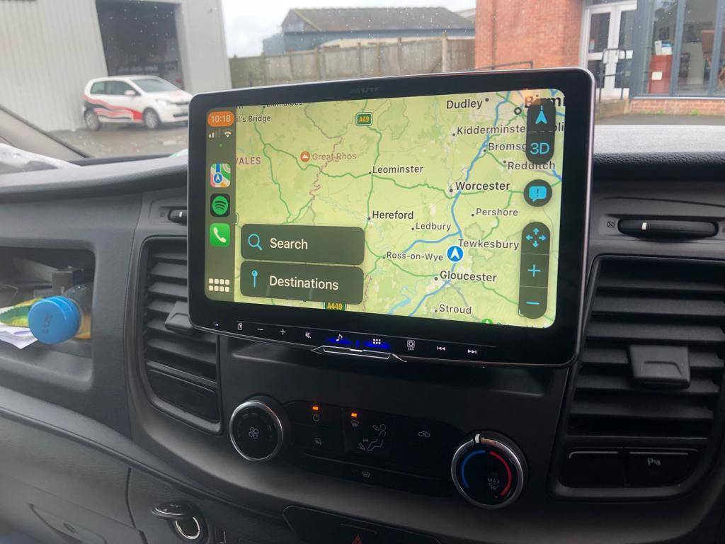 motor_mods_tewkesbury_ford_transit_carplay_androidauto_googlemaps_fitting